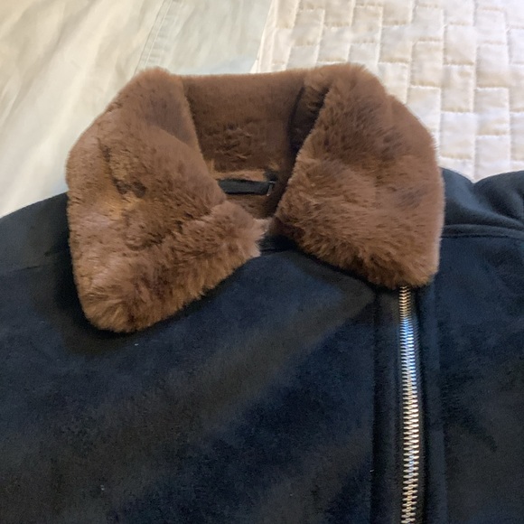 NWOT Hollister Chocolate Faux Fur Jacket XS - Picture 10 of 12